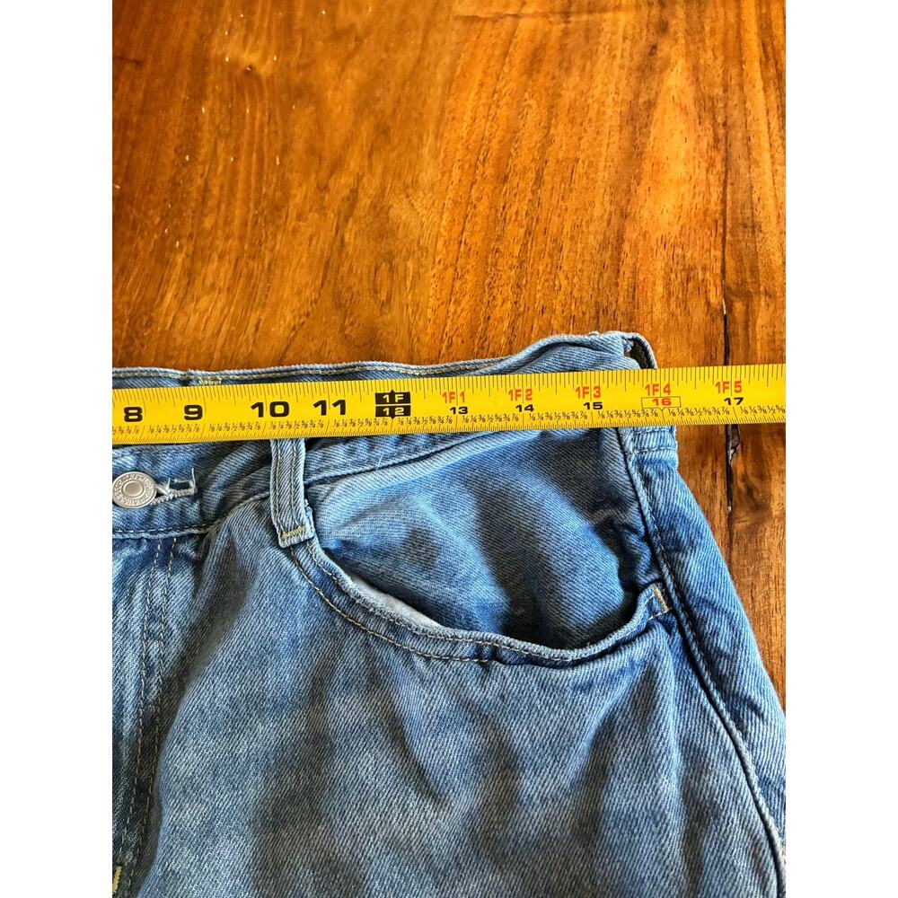 Levi’s ‘94 mid-rise baggy wide leg denim size 30/10 what else can I say - Picture 5 of 9